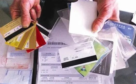 刷卡机银行能办理吗_【拉卡拉好拓客】刷卡不当被风控怎么办？